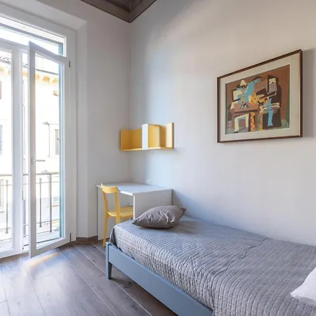 Apartment Indipendenza, By Short Holidays Bologna