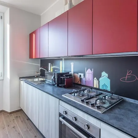 Indipendenza, By Short Holidays Apartment *